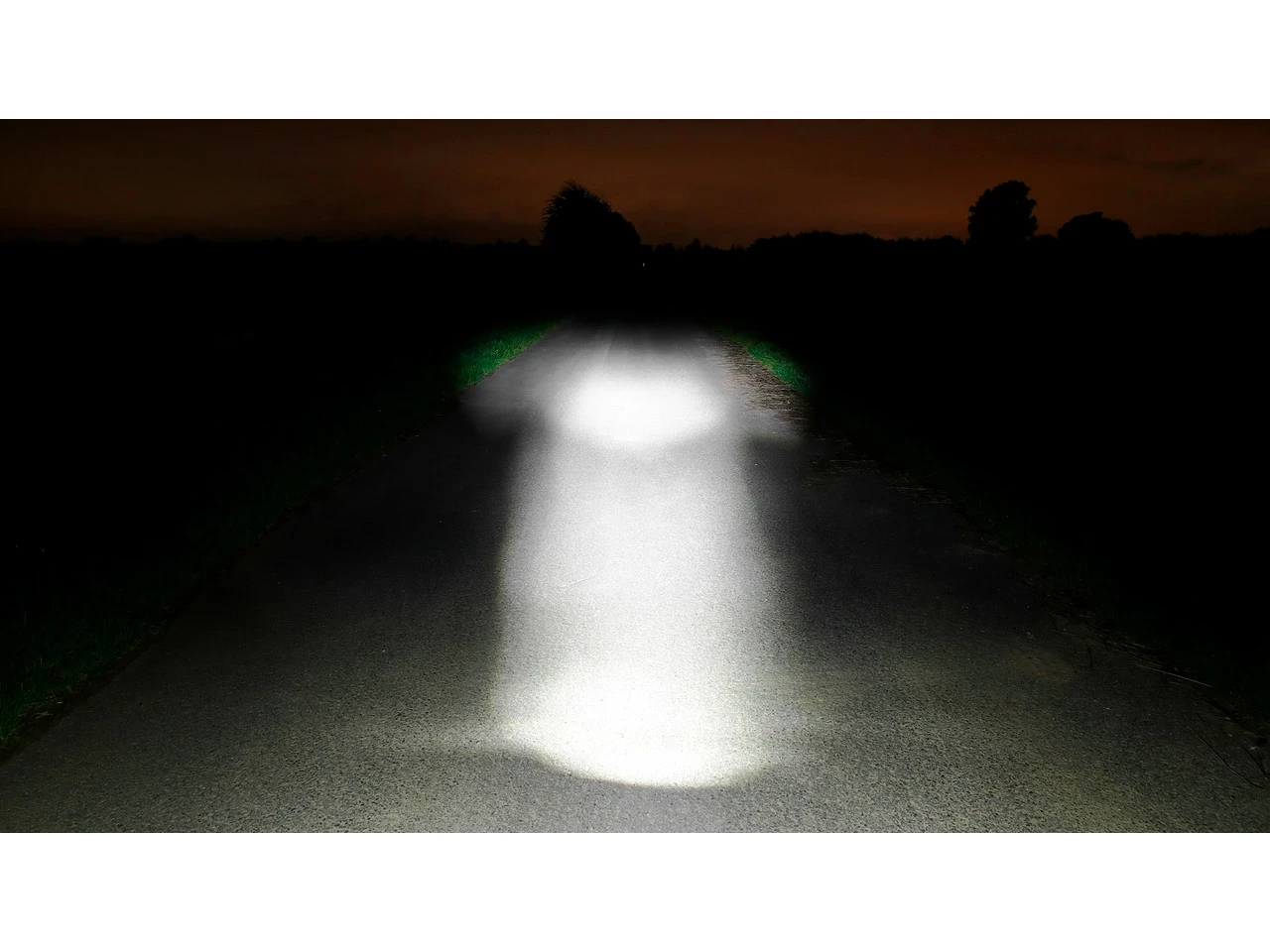 Lezyne Lite Pro 115 Frontlicht + Strip Rücklicht Beleuchtungsset Mit StVZO 8 Lezyne Lite Pro 115 Frontlicht + Strip Rücklicht Beleuchtungsset Mit StVZO – Bild 8